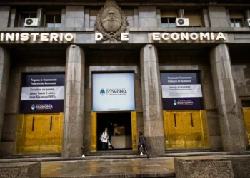 “La dolarización queda en el pasado: ¿Cuál es el próximo plan económico?”