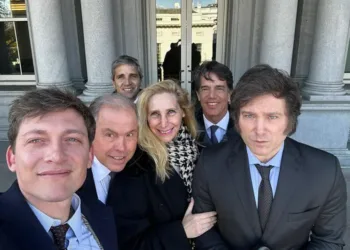 “Explosiva renuncia al equipo de Milei: El gurú de la dolarización se pronuncia: “Es inaceptable””