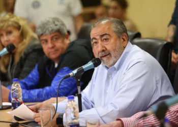 La CGT convoca de urgencia a sus directivos para discutir un plan de lucha y estrategia legal contra el DNU