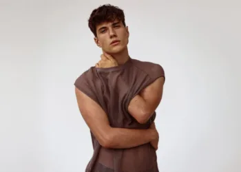 De modelo a sacerdote: Descubre la nueva vocación de Edoardo Santini, conocido como “el hombre más lindo de Italia”