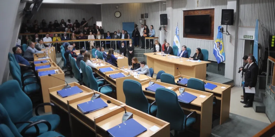 El peronismo no da quórum para derogar ley de lemas en Santa Cruz y Vidal rechaza pagar liquidación salarial a Alicia Kirchner