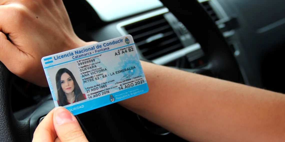 Descubre cuándo podrías enfrentar dificultades al renovar tu licencia de conducir según tu edad