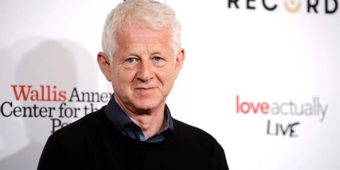 El director de “Love Actually” no puede dejar de pensar en este curioso error de la película ¡seguro que no lo notaste!