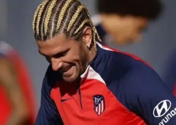 Rodrigo De Paul sorprende con un impactante cambio de look que se vuelve viral: ¿se inspiró en Tini Stoessel?