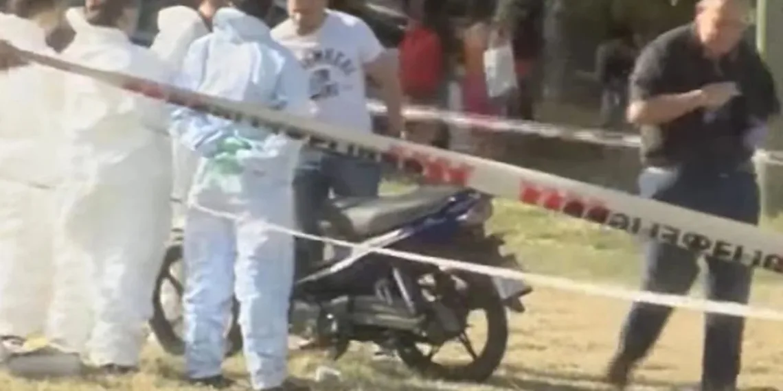 Joven de 27 años muere tras recibir disparo en el pecho durante intento de robo de su moto.