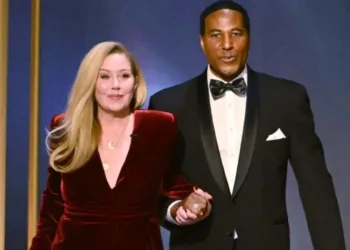 La emotiva reaparición de Christina Applegate en los Premios Emmy 2024 conmueve a todos.