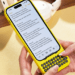 ¿Extrañas a tu BlackBerry? Lanzaron una funda para iPhone con teclado incorporado.