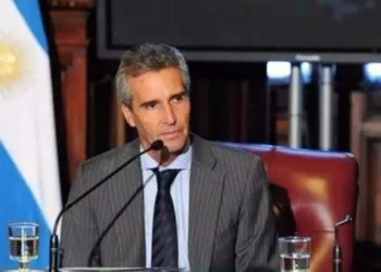 Un juez de feria da inicio a los trámites para validar los artículos del decreto de Milei