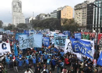 Los movimientos sociales se preparan para intensificar su lucha a través de protestas en las calles