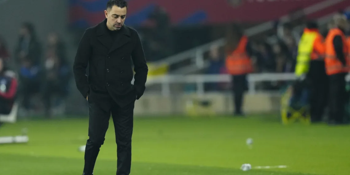 Xavi toma una drástica decisión después de la goleada sufrida por su Barcelona ante Villarreal.