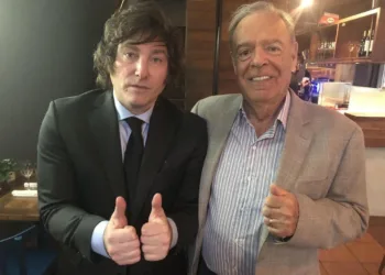 Guillermo Francos respalda a Javier Milei frente a las críticas por su confrontación con Ignacio Torres.