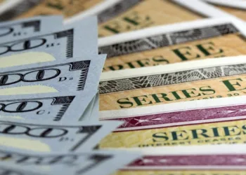 Factores Clave que Propulsaron el Alza en los Bonos Financieros