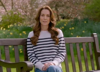 Experto en lenguaje corporal examina el vídeo de Kate Middleton anunciando su diagnóstico de cáncer.