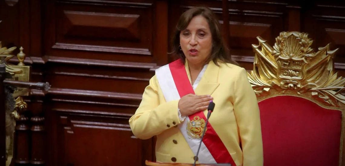 La presidenta peruana niega acusaciones de enriquecimiento ilícito tras allanamientos relacionados con los Rolex