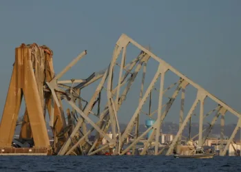 Los directores de las automotrices preocupados por el colapso del puente de Baltimore.