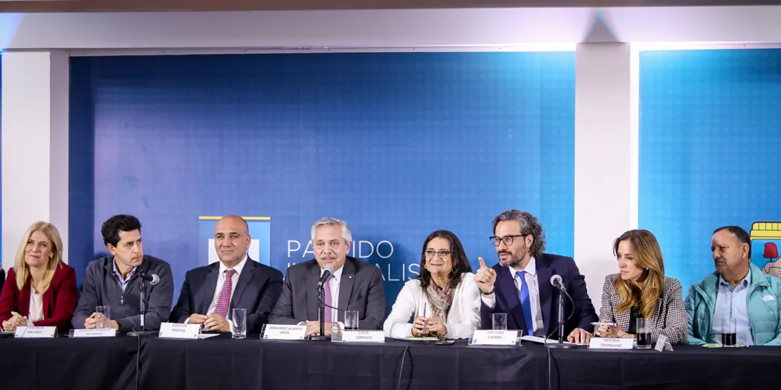 El Partido Justicialista destituye de la presidencia a Alberto Fernández.