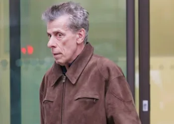 Jan Latham-Koenig condenado por abuso sexual a menores en Londres