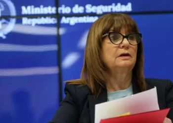 Patricia Bullrich denuncia aumento de extorsión con planes sociales: 500 llamadas adicionales en un día.