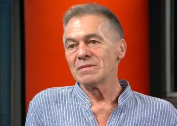 Miguel Angel Solá: Desde su éxito en Punta del Este hasta la sorprendente química con un actor uruguayo y su mentor inspirador