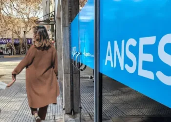 Beneficiarios de la AUH recibirán un bono extraordinario de más de $80.000 en julio