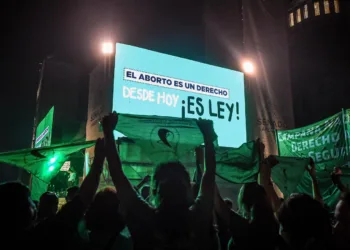 El derecho al aborto en Argentina se encuentra en riesgo por problemas de distribución de insumos: Conoce la historia de María