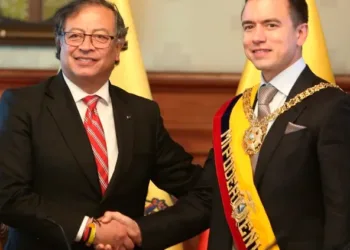 Noboa propone soluciones para la crisis energética en Ecuador y busca apoyo de Petro para acabar con los apagones en diciembre